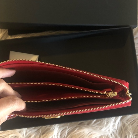 CHANEL lambskin le boy wallet - Picture 2 of 8